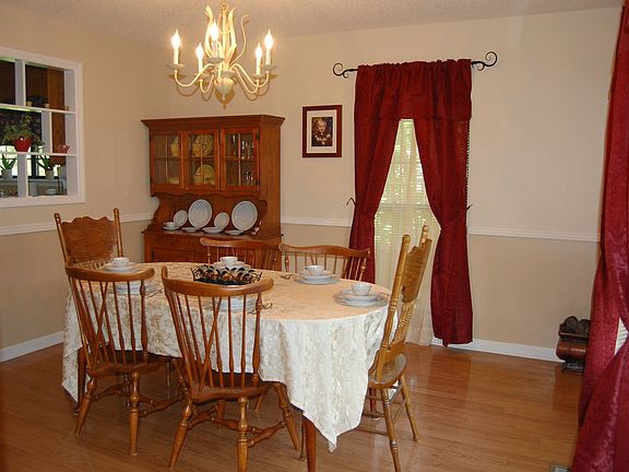 Formal dining room