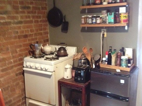 5th image of 172 Delancey St APT 3C