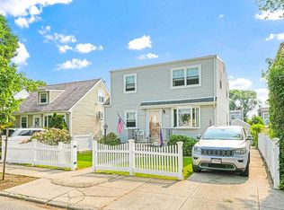 4911 168th St, Fresh Meadows, NY 11365