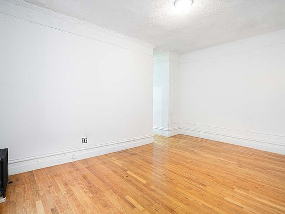 5th image of 102 Edgecombe Ave #1D