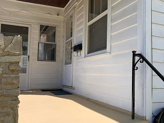 4th image of 246 Linden Ave
