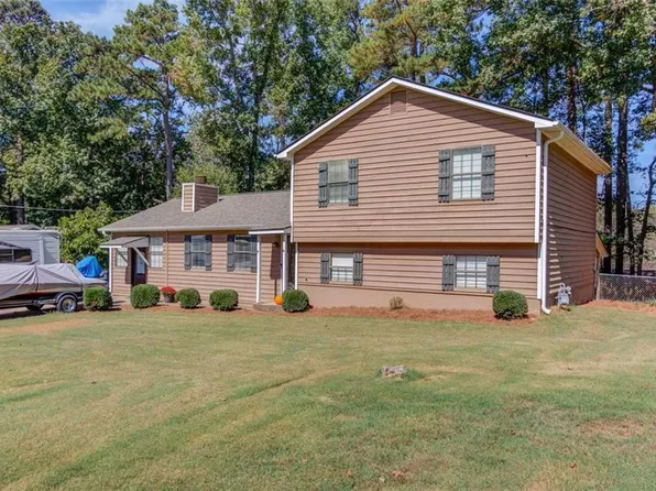2141 Tropicana Dr, Suwanee, GA 30024