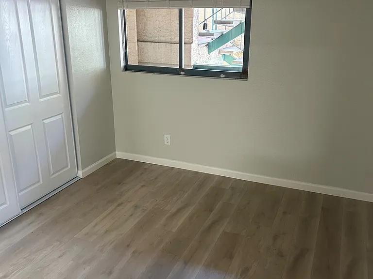 Monterey Valley Apartments — Photo 8