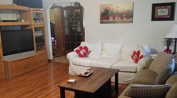 3rd image of 322 Beaver Ln