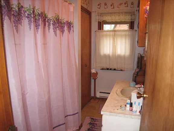 5th image of 4220 Cinnamon Dr