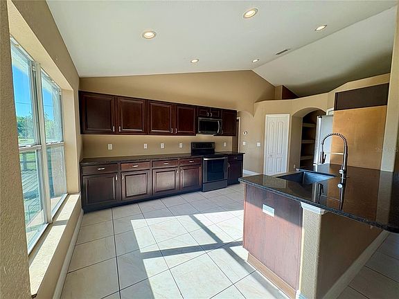 3rd image of 39360 Sparkman Rd