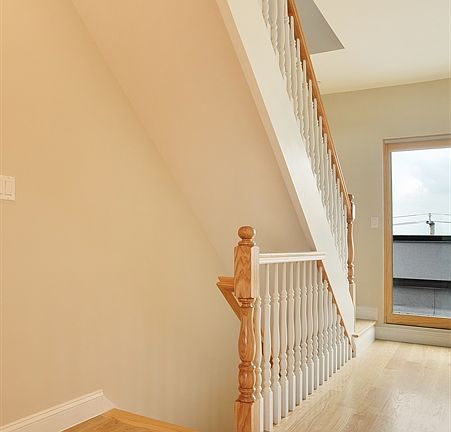 4th image of 108 Pioneer St