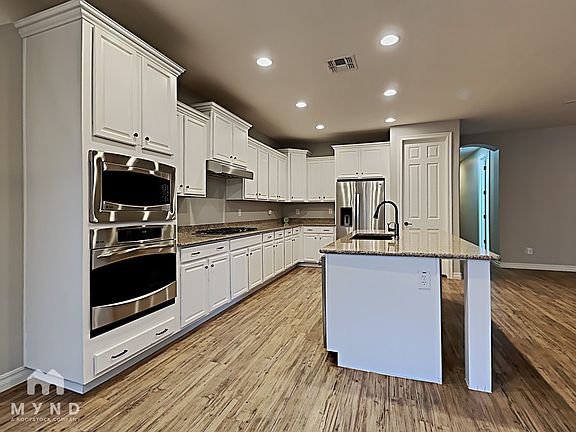 3rd image of 2458 E Anika Dr