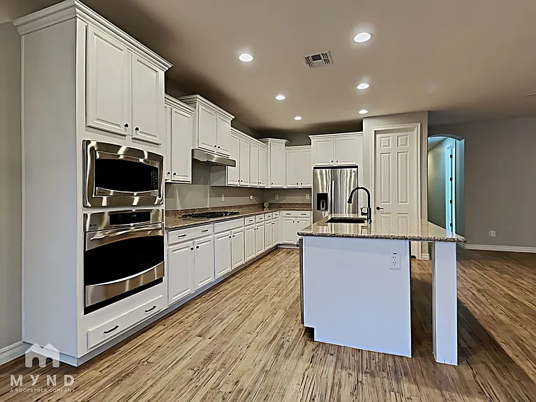 2458 E Anika Dr — Photo 3