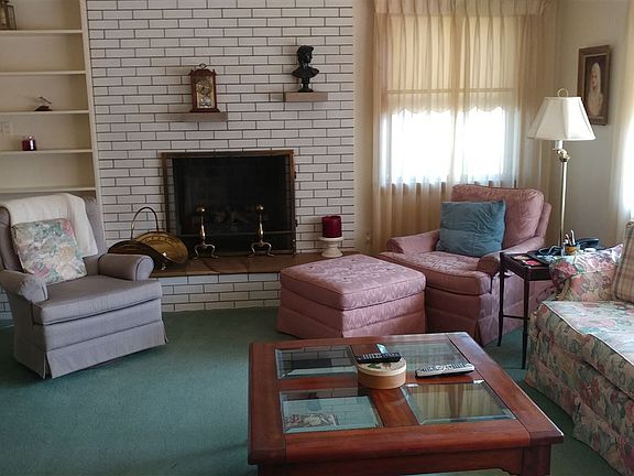 2nd image of 301 Lee Blvd