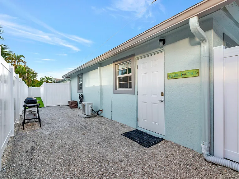 310 Gulfstream Dr — Photo 50