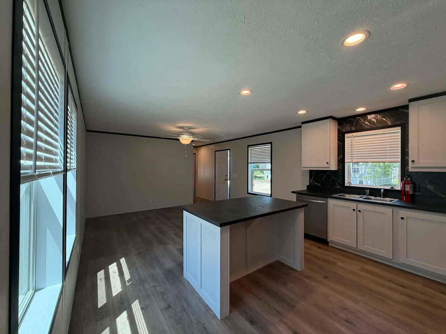Tired of the Virtual Tour? Come see me in person! — Photo 2
