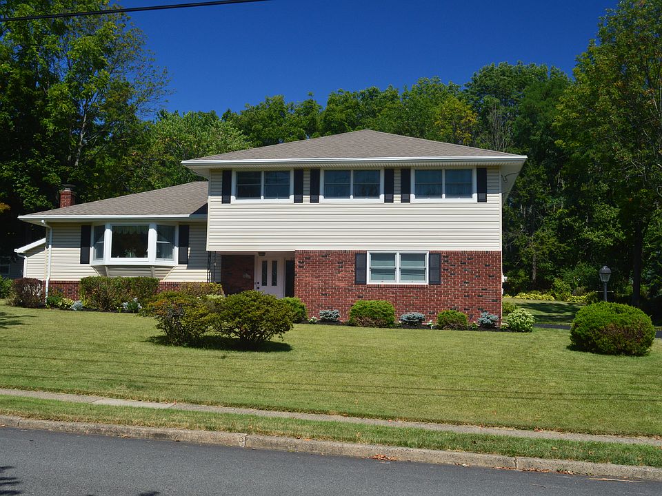 20 Rockaway Place