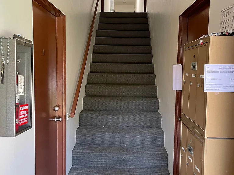 3667 Dunn Dr — Photo 12