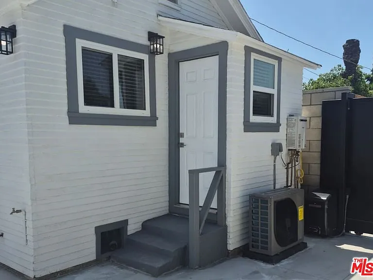 3679 3rd Ave — Photo 20