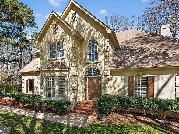 3rd image of 227 Ashford Cir