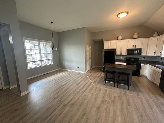 5th image of 605 Masters Dr