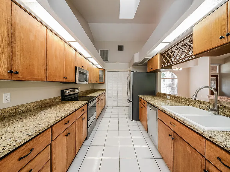 811 133rd St E — Photo 5