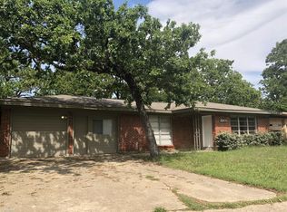 3901 Oaklawn St, Bryan, TX 77801