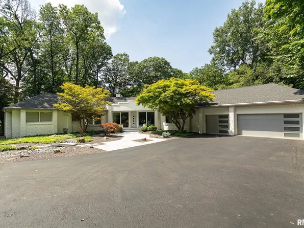 9705 N Cherrybark Ct, Peoria, IL 61615