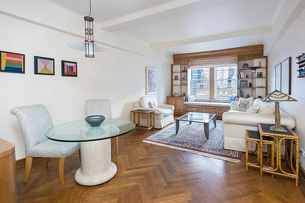 Sold by Compass | media 1