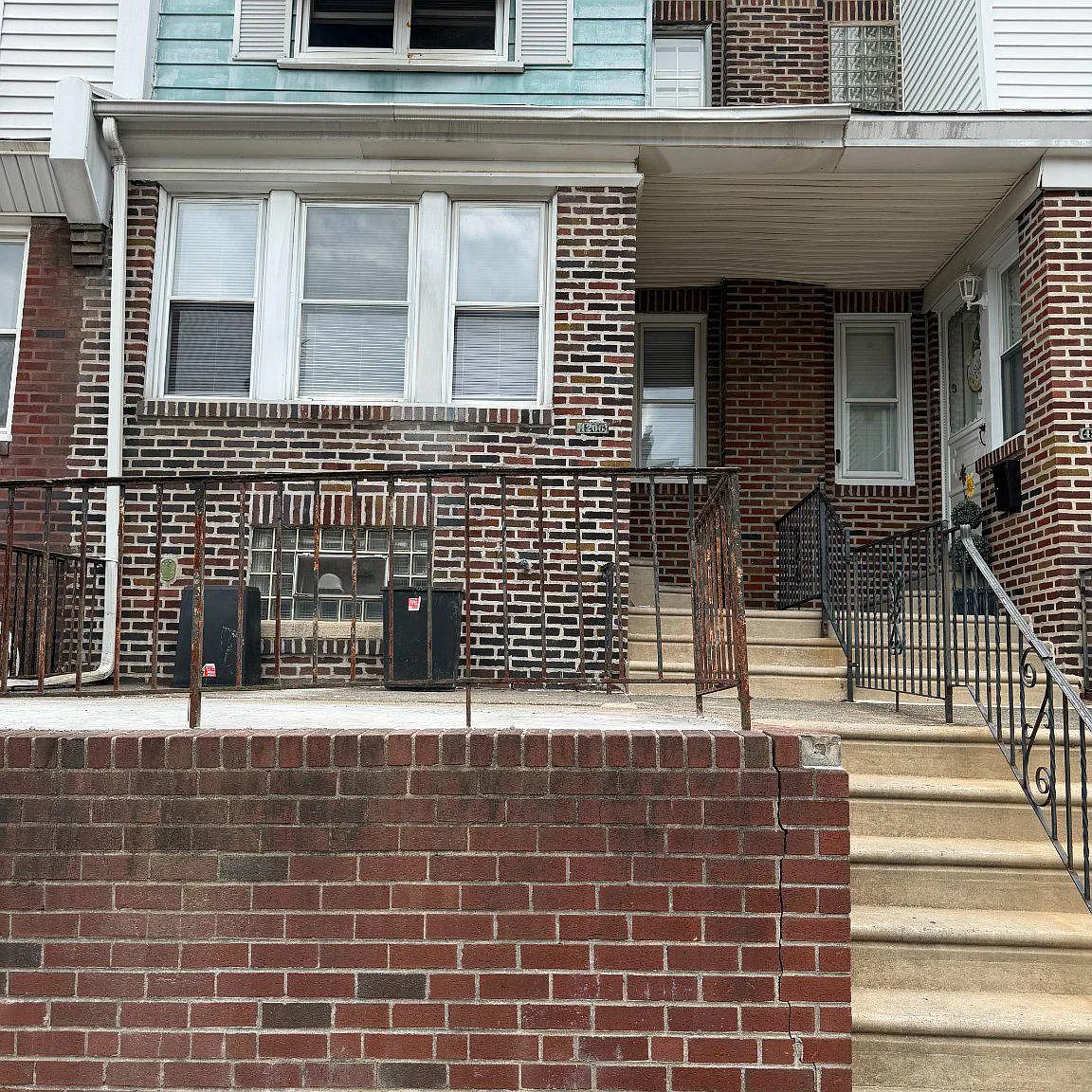 3 bed, 2.0 bath, 1184 sqft, $2,150 — Photo 1