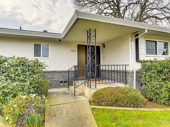 3rd image of 5636 Kiva Dr