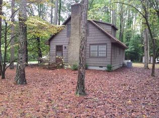 81 Pineview Dr, Hartfield, VA 23071