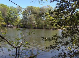 6 Oyster Point Dr, Reedville, VA 22539
