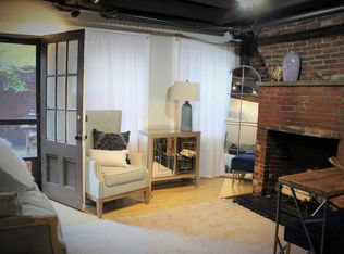 1 Champney Pl #A, Boston, MA 02114