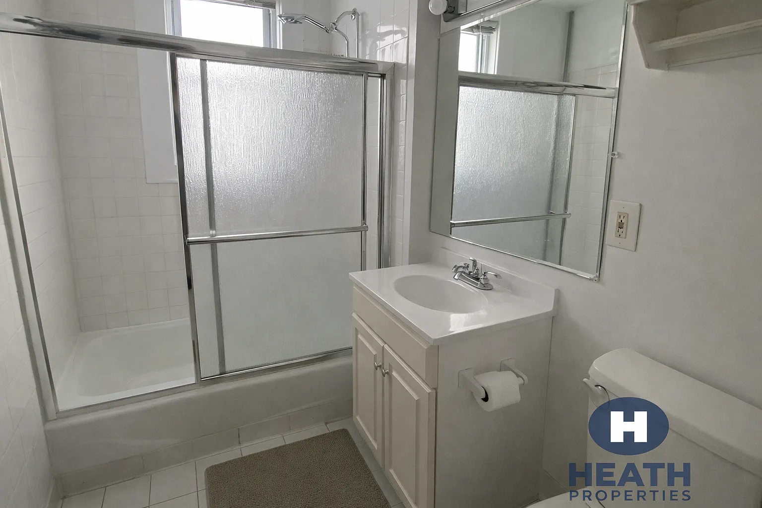 3 bed, 999 sqft, $3,500 — Photo 2