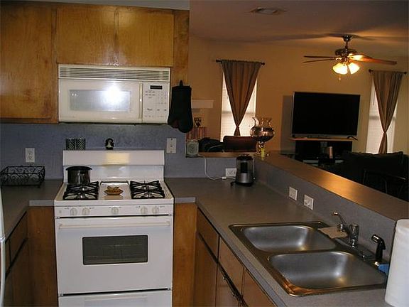 2nd image of 2904 Kestrel Dr #A