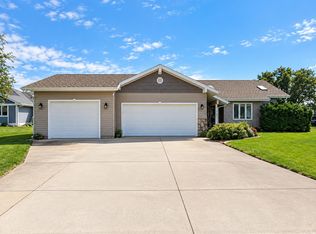 3105 Eagle Ln, Columbus, NE 68601
