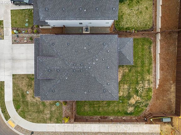 4th image of 12903 NE 63rd Ave