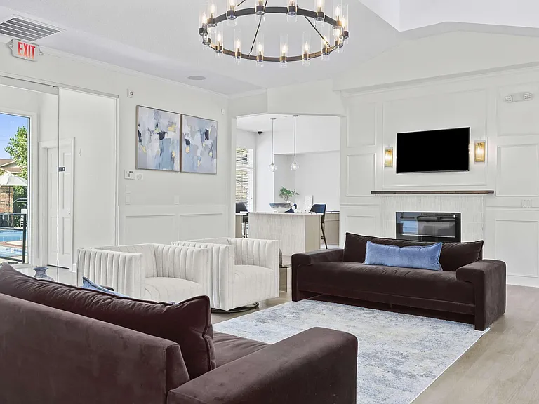 The Louis Townhomes — Photo 7