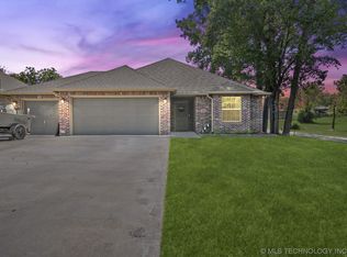 2119 W Brook St, Collinsville, OK 74021