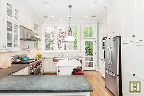 Sold by Halstead Property | media 6