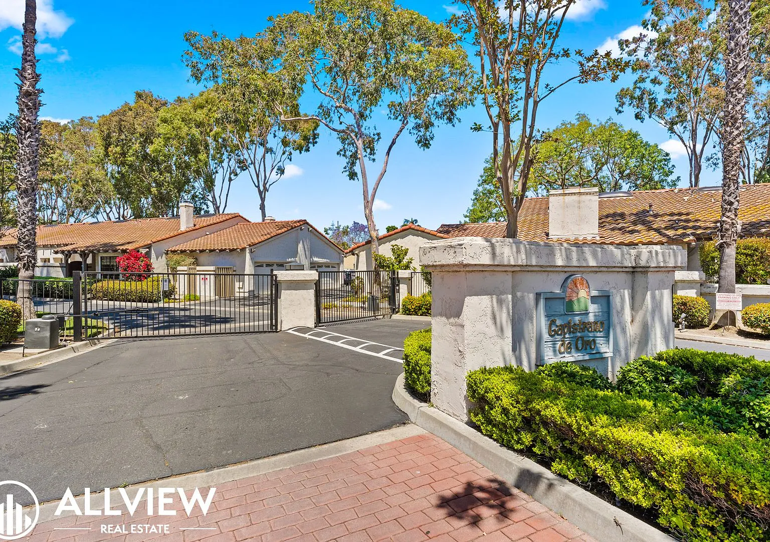 770 Hillcrest Drive — Photo 4