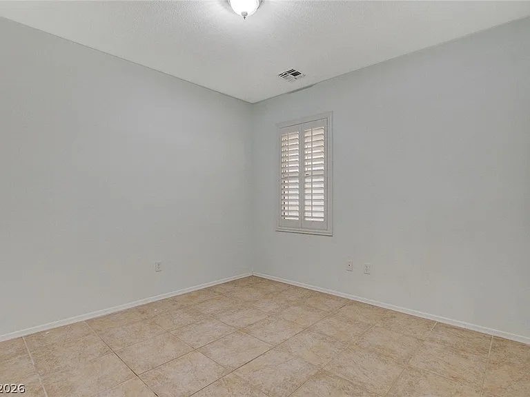 2521 Evansville Ave — Photo 28