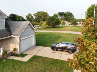 29099 Currier Ave, Westland, MI 48186
