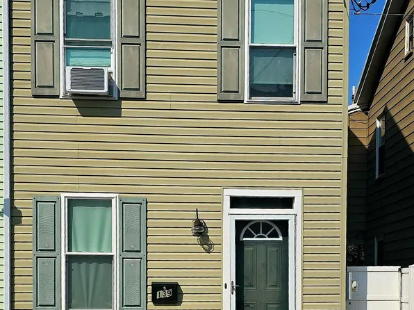 139 E Penn St, Carlisle, PA 17013