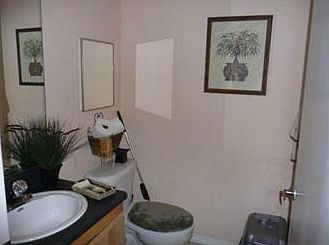4th image of 2022 NE 167th St #3-144