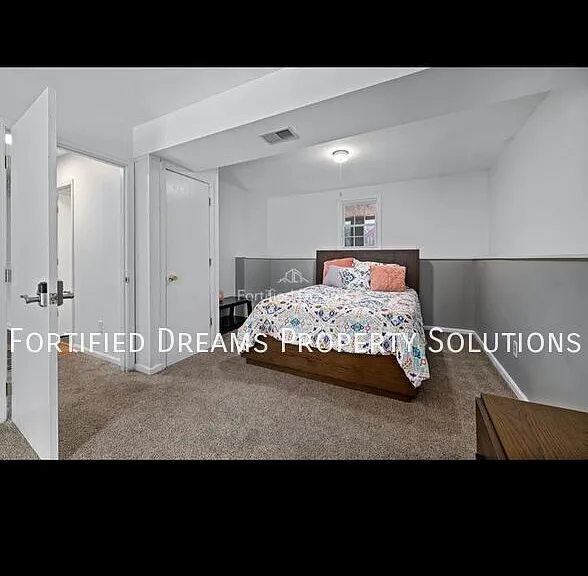 5804 Hadrian Dr — Photo 8