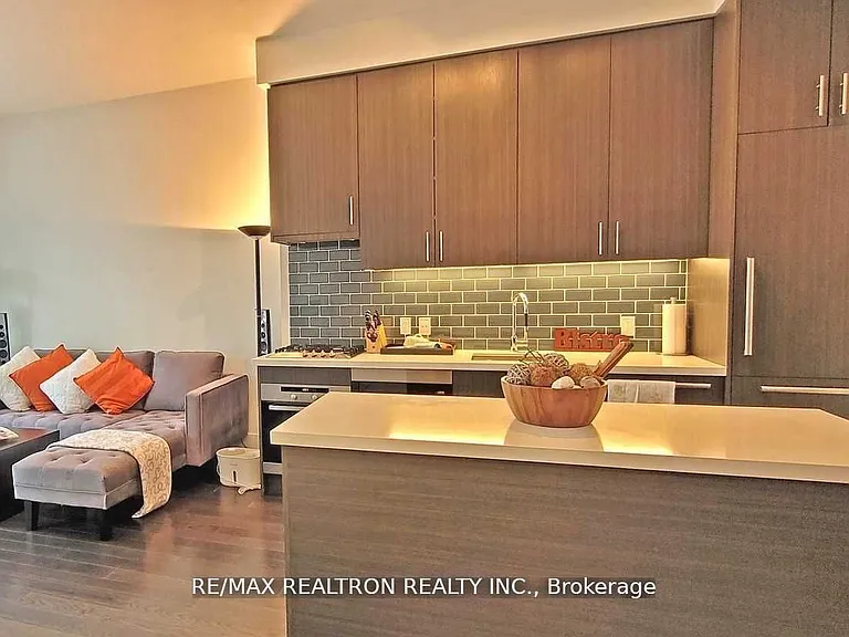 39 Queens Quay E #734 — Photo 11