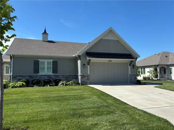 21847 W 82nd Ter, Lenexa, KS 66220