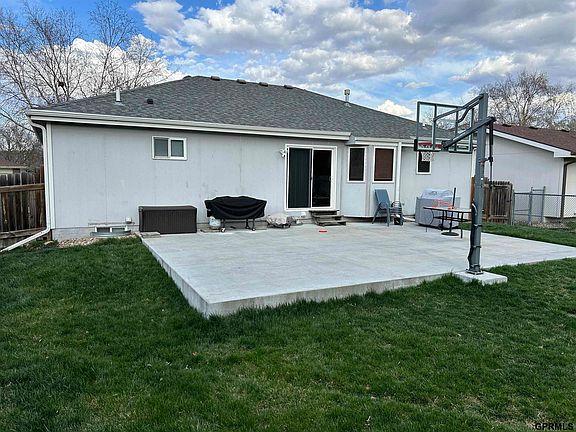 3rd image of 5239 Betty Lou Blvd
