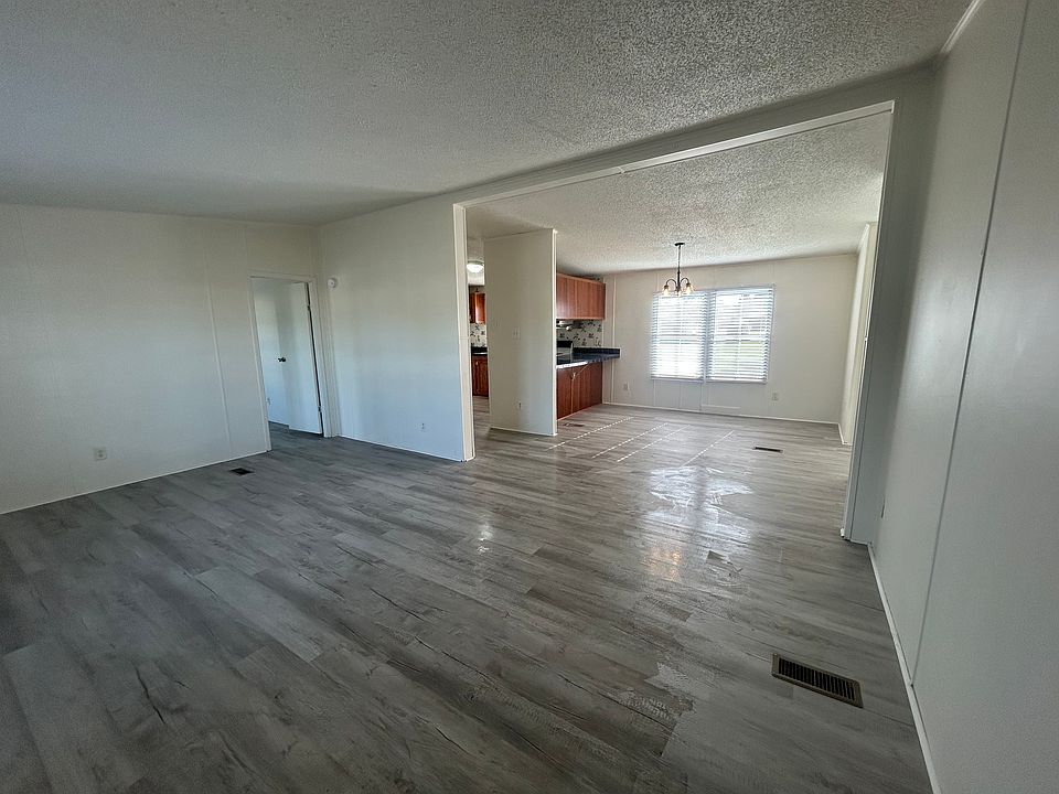 1st image of 441 Cattail Ct