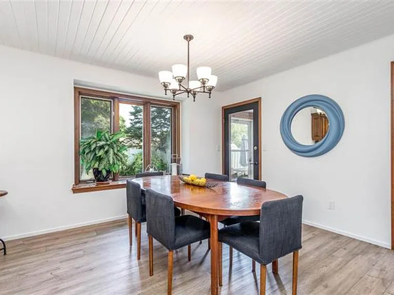 1266 Dover Ln — Photo 13