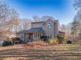 140 Joe Sweet Rd, Glocester, RI 02814