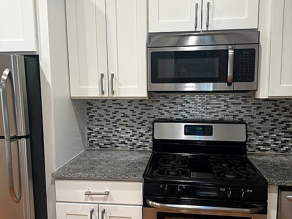 4th image of 27 Prince St APT 10